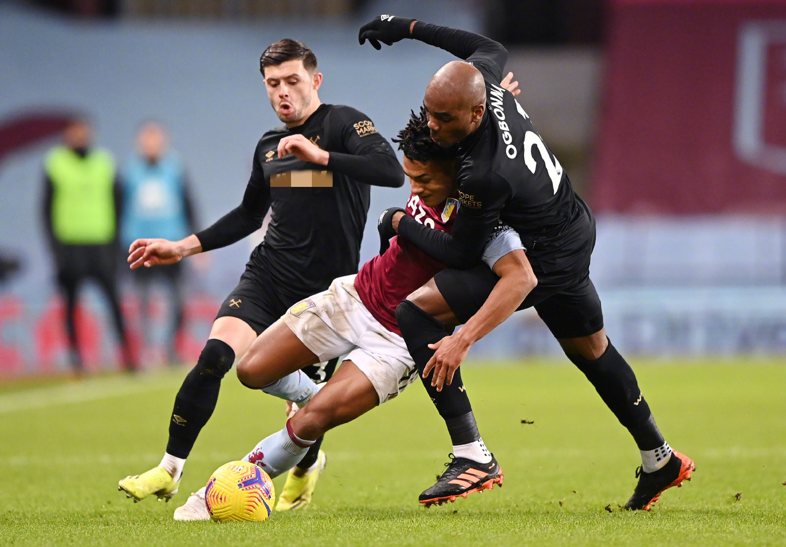 蓝十字期待 蓝十字期待